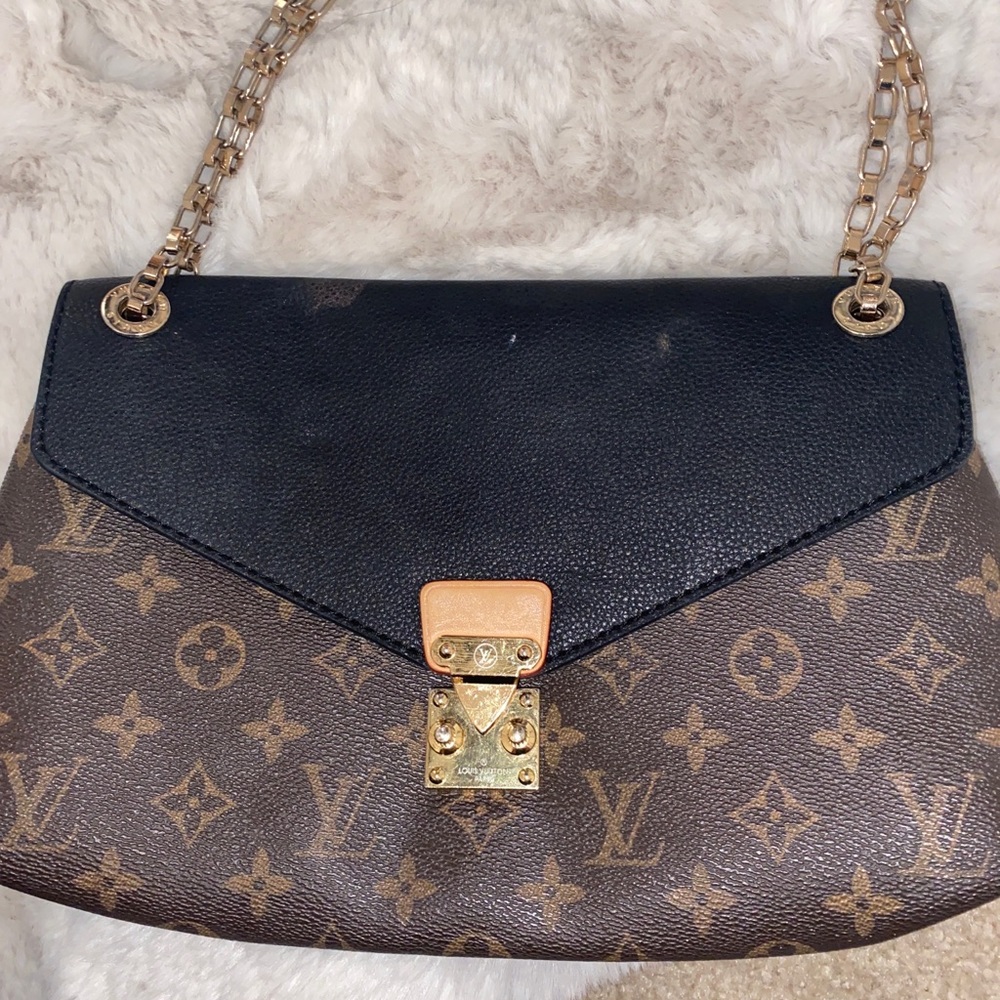 Louis Vuitton Purse
